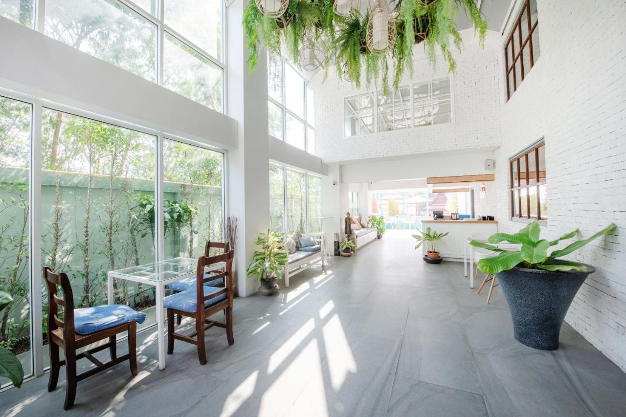 Blooming Hill Boutique Suites Pattaya Esterno foto