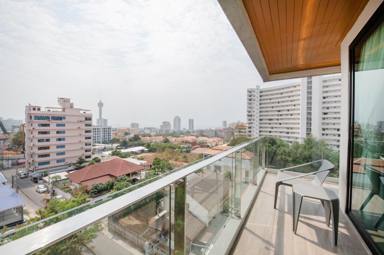 Blooming Hill Boutique Suites Pattaya Esterno foto