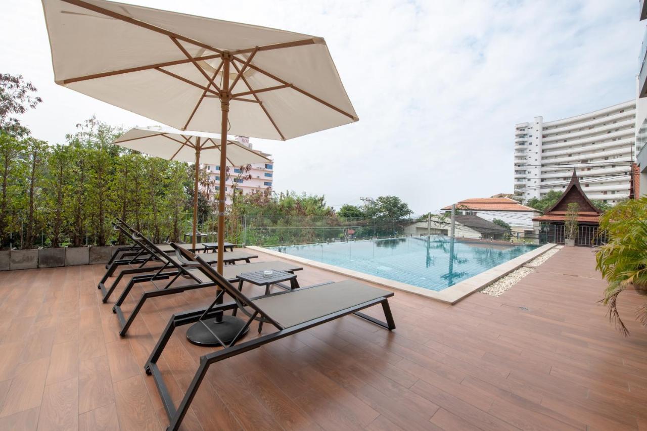 Blooming Hill Boutique Suites Pattaya Esterno foto